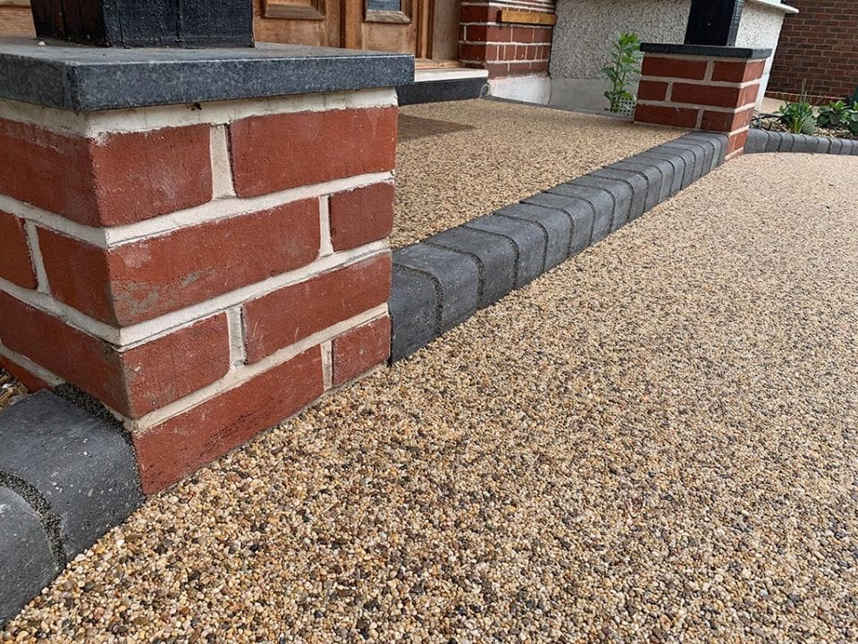 Resin Carriage Driveway Whestone N20 London | Diamond Driveways
